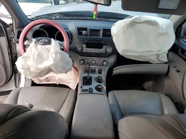 Photo 8 from auction – 2011 TOYOTA HIGHLANDER with VIN 5TDBK3EHXBS060239