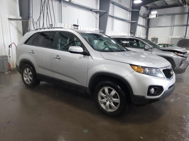 Photo 4 from auction – 2013 KIA SORENTO LX with VIN 5XYKT3A64DG408523