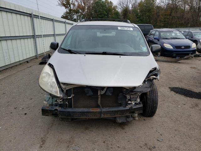 Photo 5 from auction – 2010 TOYOTA SIENNA CE with VIN 5TDKK4CC2AS294368