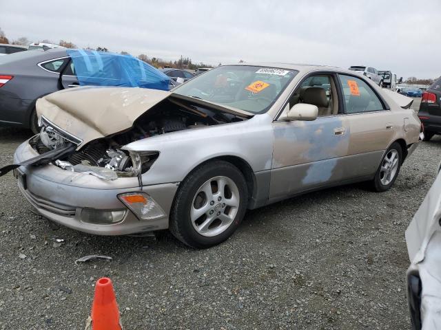 LEXUS ES 300 2000 z numerem VIN JT8BF28G9Y0239884 - Zdjęcie z aukcji