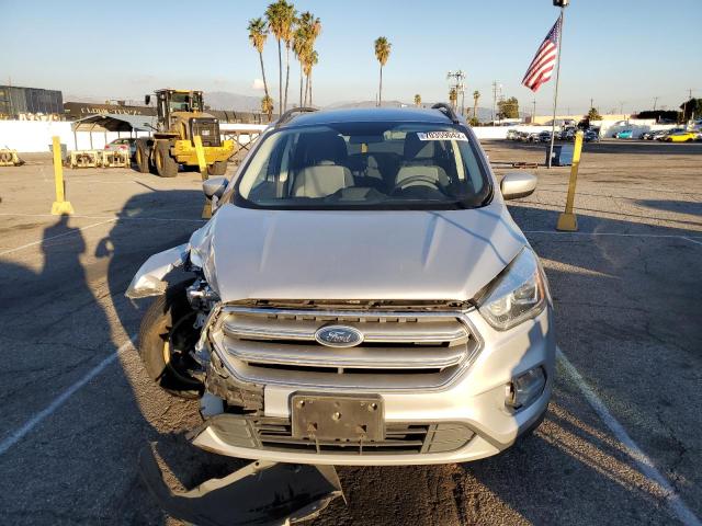 Photo 5 from auction – 2017 FORD ESCAPE SE with VIN 1FMCU0GD4HUB50414