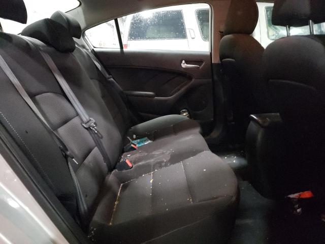 Photo 10 from auction – 2017 KIA FORTE LX with VIN 3KPFK4A70HE054957