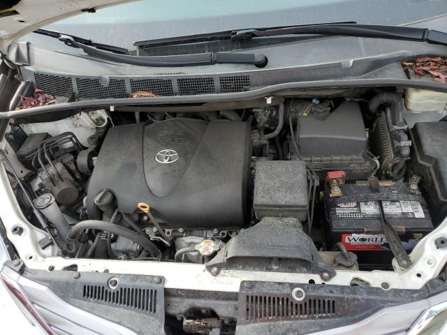 Photo 12 from auction – 2017 TOYOTA SIENNA XLE with VIN 5TDYZ3DC7HS817067