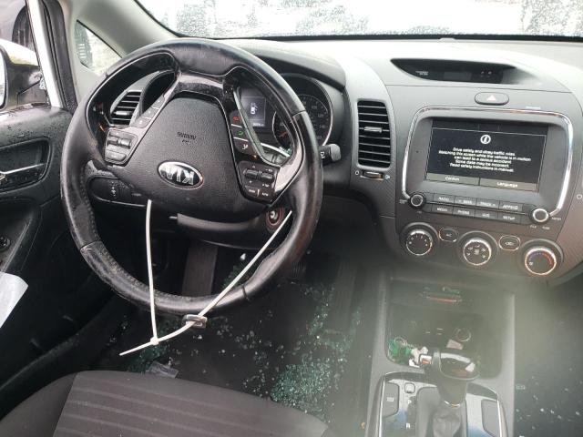 Photo 8 from auction – 2017 KIA FORTE LX with VIN 3KPFL4A77HE049381
