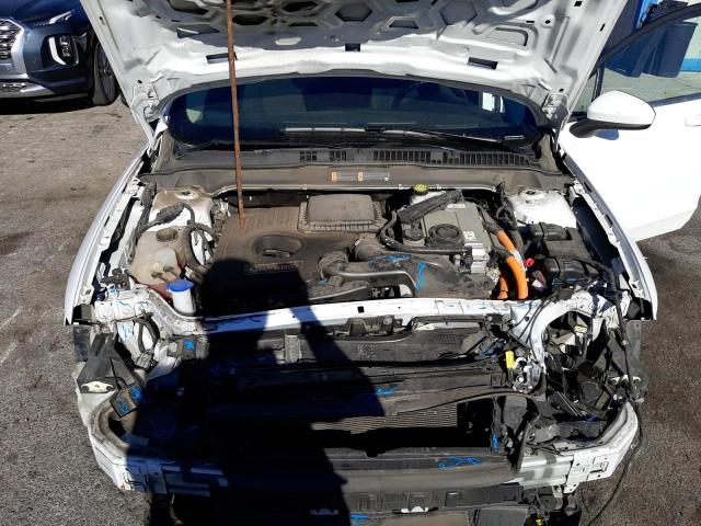 Photo 11 from auction – 2019 FORD FUSION SE with VIN 3FA6P0LU6KR272159