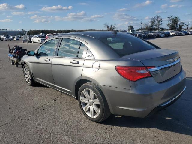 Photo 2 from auction – 2013 CHRYSLER 200 LX with VIN 1C3CCBAB2DN671215