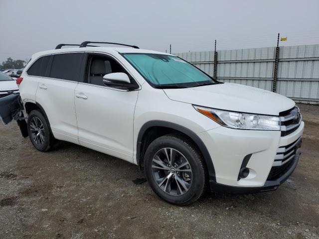 Photo 4 from auction – 2018 TOYOTA HIGHLANDER with VIN 5TDBZRFH3JS868198