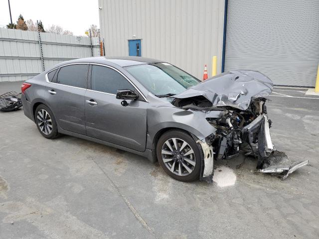 Photo 4 from auction – 2017 NISSAN ALTIMA 2.5 with VIN 1N4AL3AP3HC129293