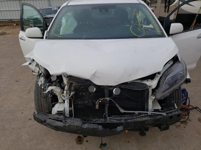 Photo 11 from auction – 2018 TOYOTA SIENNA SE with VIN 5TDXZ3DC0JS920591