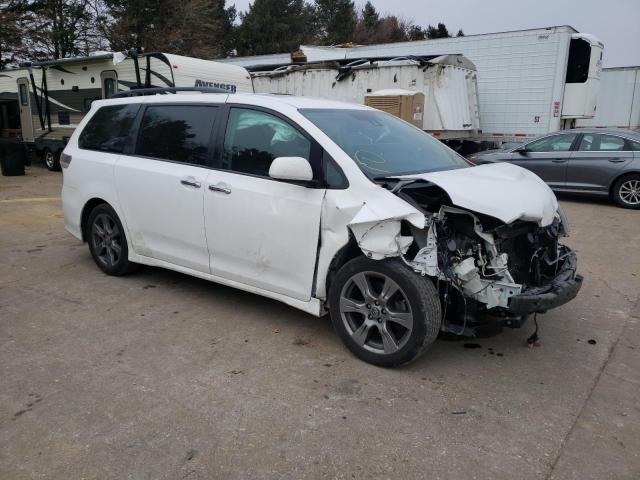Photo 4 from auction – 2018 TOYOTA SIENNA SE with VIN 5TDXZ3DC0JS920591