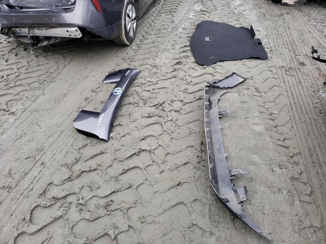 Photo 12 from auction – 2016 TOYOTA PRIUS with VIN JTDKARFU0G3503556
