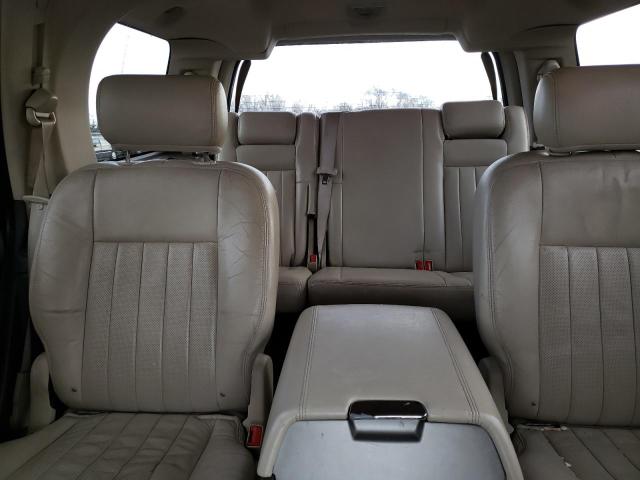 Photo 10 from auction – 2004 LINCOLN NAVIGATOR with VIN 5LMFU28R64LJ30651