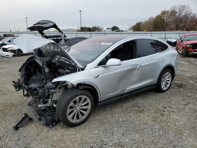 TESLA MODEL X 2018 with VIN 5YJXCDE20JF118298 - Photo from auction