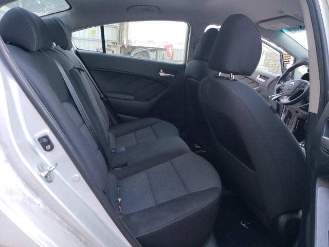 Photo 10 from auction – 2018 KIA FORTE LX with VIN 3KPFL4A77JE243477