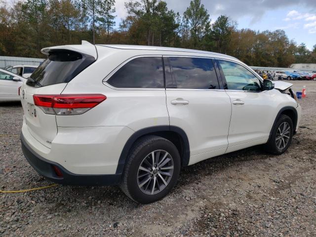 Photo 3 from auction – 2017 TOYOTA HIGHLANDER with VIN 5TDKZRFH1HS510401
