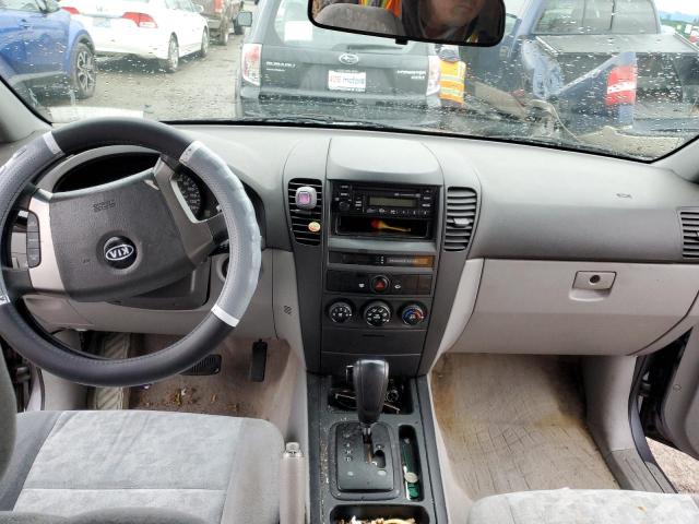 Photo 8 from auction – 2005 KIA SORENTO EX with VIN KNDJC733855471172