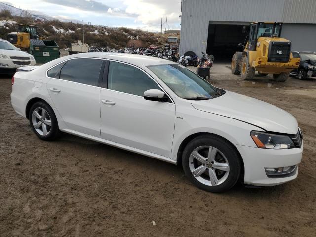 Photo 4 from auction – 2015 VOLKSWAGEN PASSAT S with VIN 1VWAT7A34FC110891