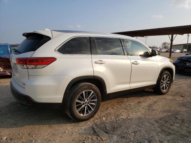 Photo 3 from auction – 2019 TOYOTA HIGHLANDER with VIN 5TDKZRFH6KS552988