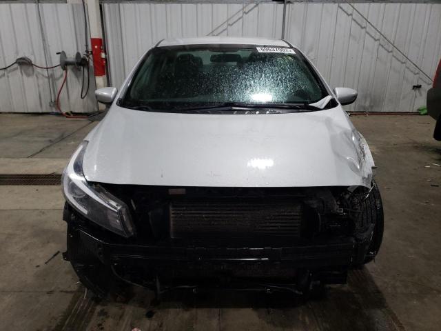Photo 5 from auction – 2017 KIA FORTE LX with VIN 3KPFK4A70HE054957