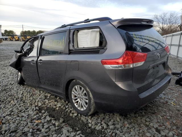 Photo 2 from auction – 2011 TOYOTA SIENNA XLE with VIN 5TDYK3DC7BS168625