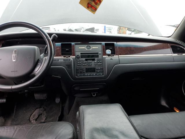 Photo 8 from auction – 2011 LINCOLN TOWN CAR E with VIN 2LNBL8EV7BX758694