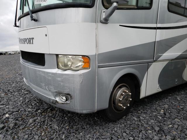 Photo 9 from auction – 2005 FOUR MOTORHOME with VIN 5B4MP67G243397160