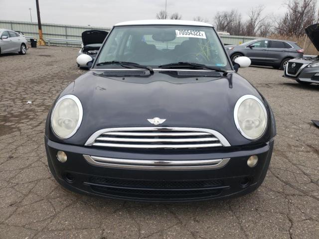 Photo 5 from auction – 2005 MINI COOPER with VIN WMWRC33425TC59500