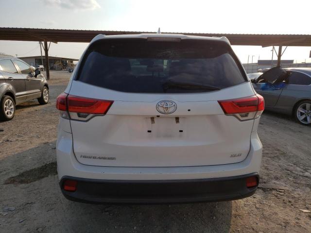 Photo 6 from auction – 2019 TOYOTA HIGHLANDER with VIN 5TDKZRFH6KS552988