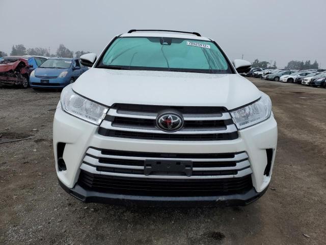 Photo 5 from auction – 2018 TOYOTA HIGHLANDER with VIN 5TDBZRFH3JS868198
