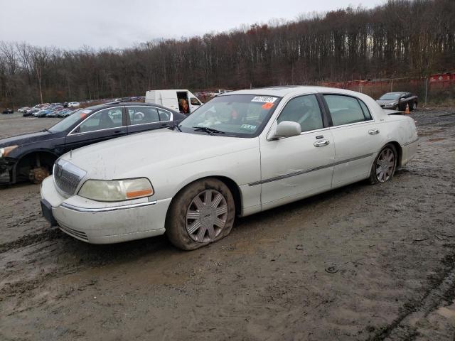 LINCOLN TOWN CAR U 2004 with VIN 1LNHM83W64Y657264 - Photo from auction