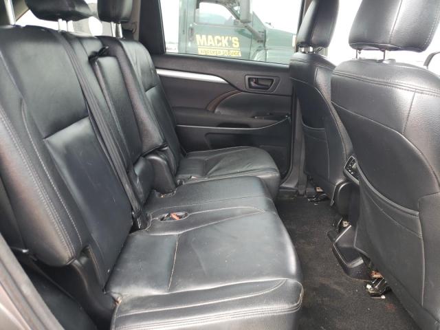 Photo 11 from auction – 2016 TOYOTA HIGHLANDER with VIN 5TDZARFH7GS021912