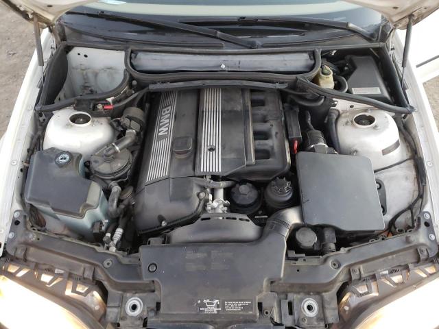 Photo 11 from auction – 2005 BMW 325 I with VIN WBAET37425NJ86154