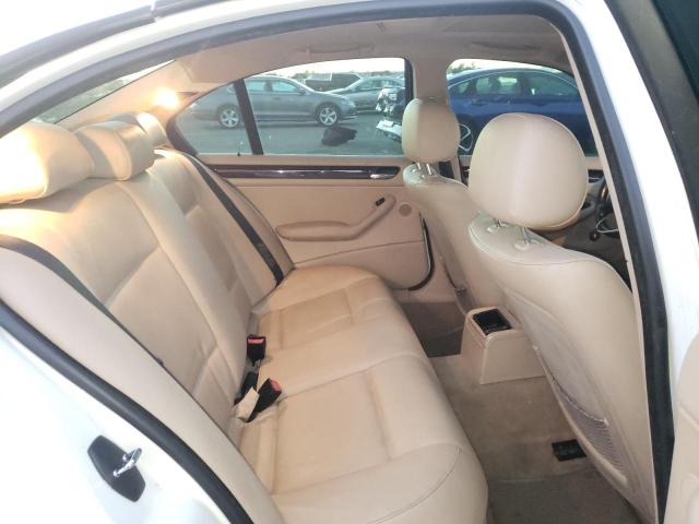 Photo 10 from auction – 2005 BMW 325 I with VIN WBAET37425NJ86154