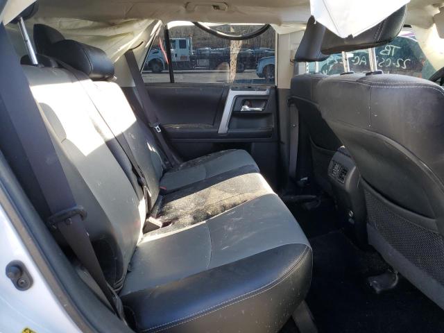 Photo 11 from auction – 2018 TOYOTA 4RUNNER SR with VIN JTEBU5JR4J5484696