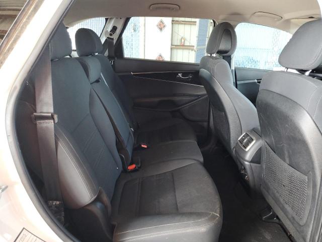 Photo 11 from auction – 2016 KIA SORENTO LX with VIN 5XYPG4A53GG133030