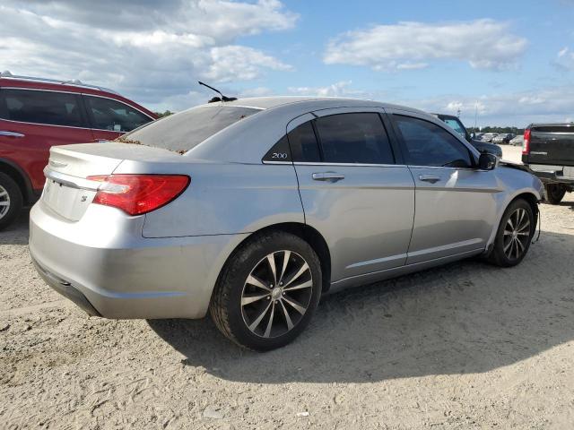 Photo 3 from auction – 2013 CHRYSLER 200 LIMITE with VIN 1C3CCBCG2DN727792