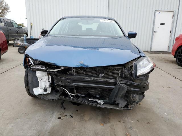 Photo 5 from auction – 2017 VOLKSWAGEN JETTA S with VIN 3VW2B7AJXHM262584