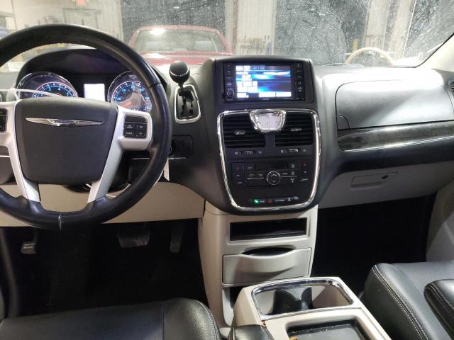 Photo 8 from auction – 2016 CHRYSLER TOWN & COU with VIN 2C4RC1BG4GR298776