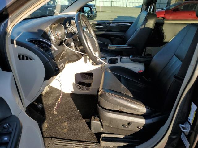 Photo 7 from auction – 2015 CHRYSLER TOWN & COU with VIN 2C4RC1CG7FR627872