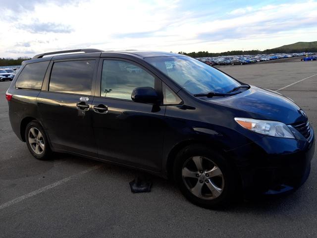 Photo 4 from auction – 2017 TOYOTA SIENNA LE with VIN 5TDKZ3DC3HS813426