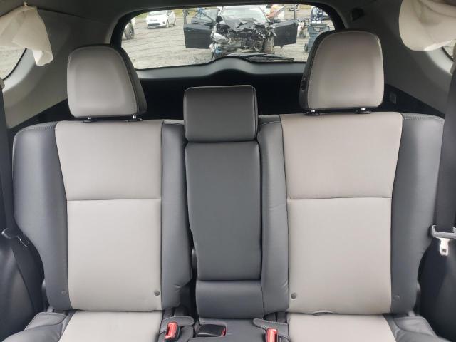 Photo 10 from auction – 2015 TOYOTA RAV4 LIMIT with VIN 2T3YFREV4FW136629