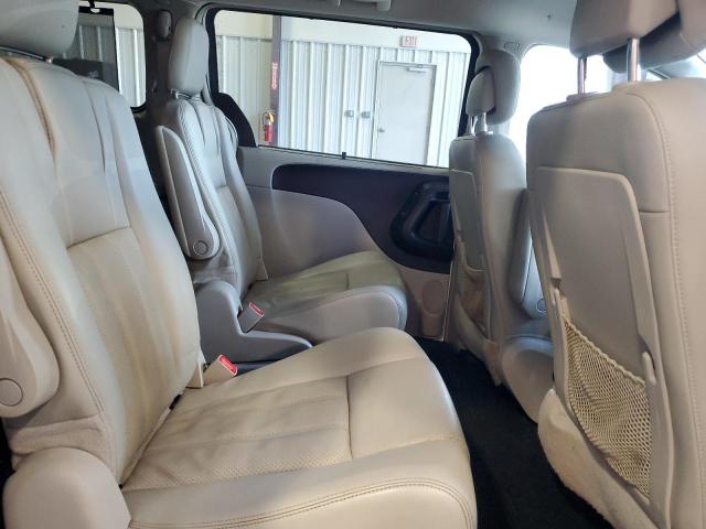 Photo 11 from auction – 2014 CHRYSLER TOWN & COU with VIN 2C4RC1CG1ER132968