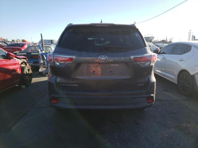 Photo 6 from auction – 2016 TOYOTA HIGHLANDER with VIN 5TDKKRFH6GS133339