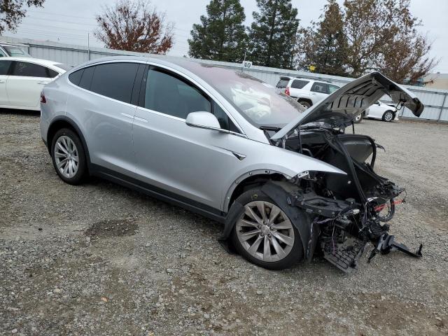 Photo 4 from auction – 2018 TESLA MODEL X with VIN 5YJXCDE20JF118298