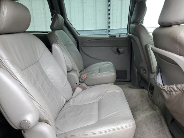Photo 11 from auction – 2002 CHRYSLER TOWN & COU with VIN 2C8GP54L42R703832