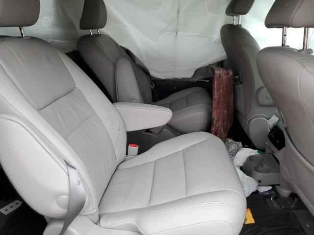 Photo 11 from auction – 2018 TOYOTA SIENNA XLE with VIN 5TDDZ3DC4JS206661