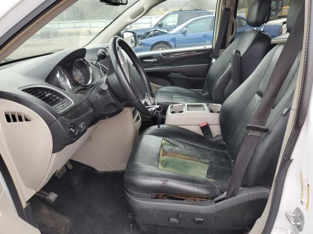 Photo 7 from auction – 2016 CHRYSLER TOWN & COU with VIN 2C4RC1BG9GR174132