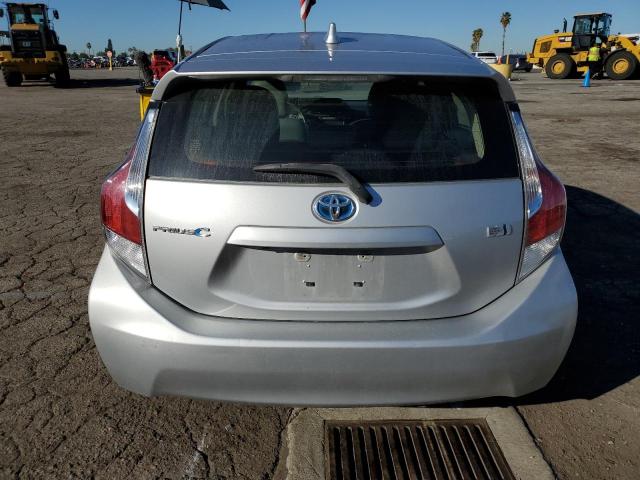 Photo 6 from auction – 2015 TOYOTA PRIUS C with VIN JTDKDTB38F1089003