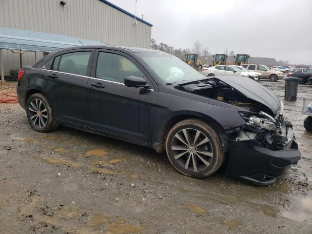 Photo 4 from auction – 2013 CHRYSLER 200 TOURIN with VIN 1C3CCBBG1DN744116