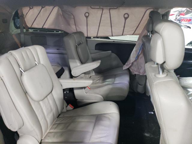Photo 11 from auction – 2011 CHRYSLER TOWN & COU with VIN 2A4RR8DG8BR682485